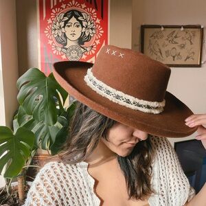 Made by Minga Brown Wide Brim Hat with Cream Band